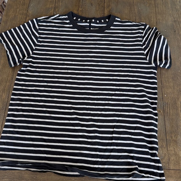Lululemon All Yours Tee Size 6 Black Stripe - Picture 9 of 10